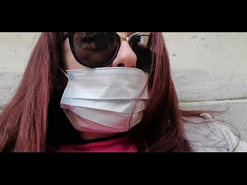 ❤️ Ніколетта мститься своєму сусіду і пісяє в його гаражі (Спеціальний італійський карантин Covid19) ❤ Якісний секс у нас ️❤